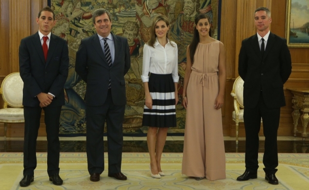 Su Majestad la Reina junto a Carolina Marín Martín, el presidente del CSD, Miguel Cardenal Carro; presidente de la Federación Española de Bádminton, D